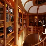 Clarance Hotel 5*