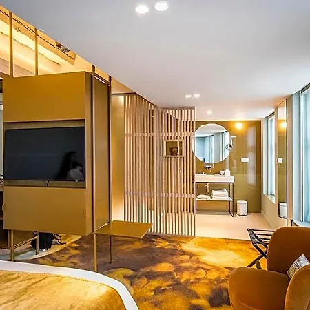 Hotel Clarance 5*
