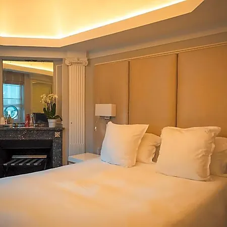 Clarance Hotel